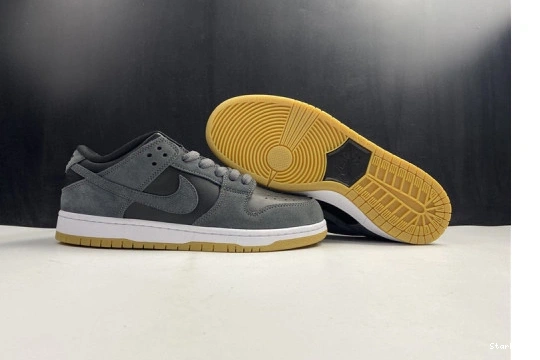 Dunk AR0778-001 Nike SB Low Dark Black Grey Gum 0713